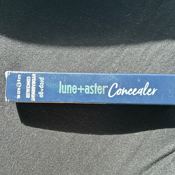 NIB Lune & Aster concealer  Prep+Go  Hydrabright Concealer LIGHT - Picture 11 of 12